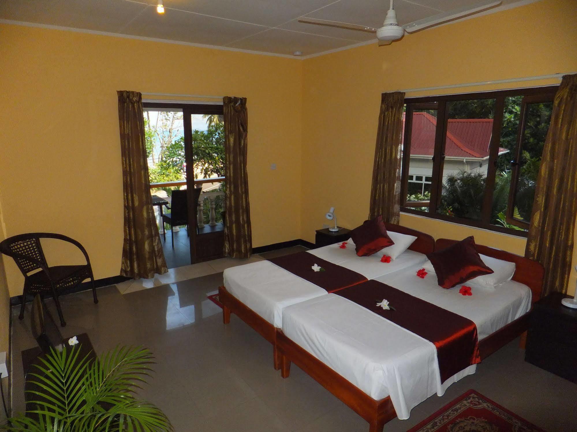 Bed & Breakfast Georgina's 3*